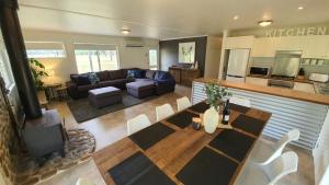 Feathertop Views and Barn