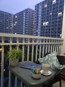 Home at Last, 1 Bedroom Pool View with Balcony