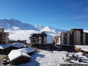Résidence Glaciers - VAL THORENS location: studio pour 4 personnes avec balcon sud ouest dans un quartier jeune et animé MAE-9085
