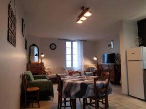 Gîte de France Gîte vallée de la sourdoire 3 épis - Gîte de France 6 personnes MAE-9184