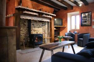 Gîte de France Pierrelise 3 épis - Gîte de France 8 personnes MAE-9194