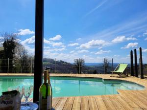 Appartements Gite de France a Bassignac-le-Bas 4 epis - Gite de France 6 personnes 284 : photos des chambres