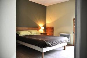 Appartements Gite de France a Bassignac-le-Bas 4 epis - Gite de France 6 personnes 284 : photos des chambres