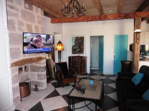 Gîte de France Gîte la chapelle avec piscine 3 épis - Gîte de France 6 personnes MAE-9464