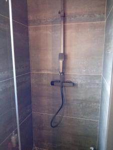 chambre privée bleue avec piscine