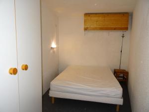 Résidence Pierra Menta - Appartement 2 pièces 6 personnes proche des pistes et des commerces dans le village du Charvet à Arc 1800 MAE-1709