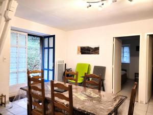 Appartements Gite de France a Champagnac-la-Noaille 3 epis - Gite de France 4 personn 884 : photos des chambres