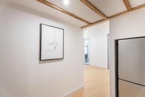 Shanghai Hills&XING 1885 Family Homestay Near Line2 & Line12 West Nanjing Road