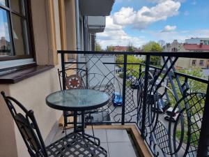 visit baltic - Kwartał Róży Wiatrów Studio TOLA z parkingiem