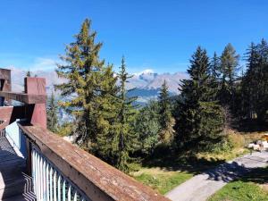 Résidence Belles Challes - Studio 4 personnes à Arc 1800 skis aux pieds et proche des commerces dans le village du Charvet MAE-2115