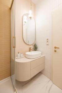 Luxurious Central Apartment w a Stunning View to the Basilica