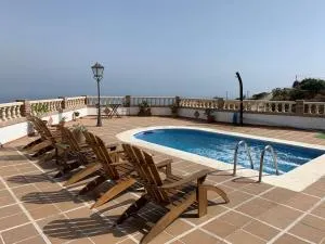 Villa Calabasas - Ítrabo