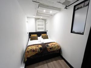 Urban Flat 175 - Loft St Denis