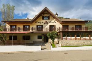 Albergue Villanúa-EDIFICIO COLLARADETA-