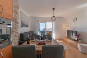 Cambural Beach Apartment - Happy Rentals