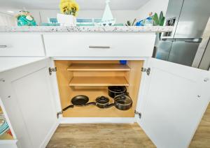 Ixora16 Heated Pool, mins to beach, airport, USSSA, Cruise Port, 1h to Disney