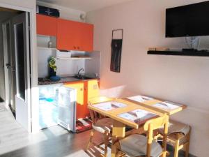 Residence Valgardena - Appartements pour 4 Personnes 864 : photos des chambres
