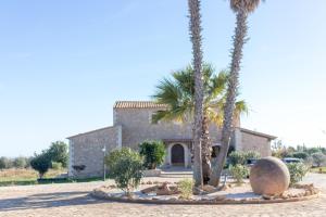 Idyllische Natur-Finca mit 12m Pool & Meerblick