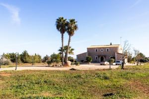Idyllische Natur-Finca mit 12m Pool & Meerblick