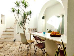 Four-Bedroom House with parking room in Vejerísimo