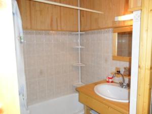 Résidence Le Roselin - 2 Pièces pour 6 Personnes MAE-3317