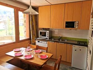 Appartements Residence Clairiere - La Clairiere 1 - Joli studio divisible, vue montagne, classe 1 etoile MAE-3994 : photos des chambres