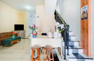 RedDoorz near Plaza Araya Malang