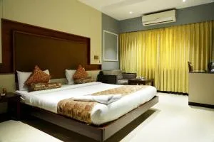 LUMBINIS GRAND HOTEL - Gulbarga