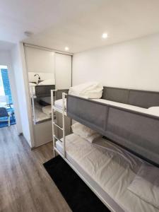 Appartements Residence Midi - Studio pour 4 Personnes 974 : photos des chambres