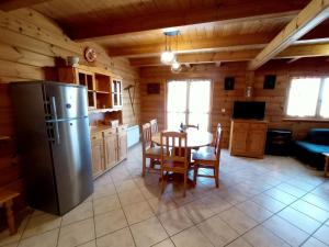 Chalet Aiguilles - Chalets pour 8 Personnes 104 : photos des chambres