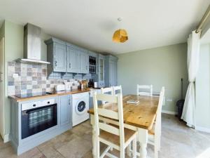 Holiday Apartment Iris