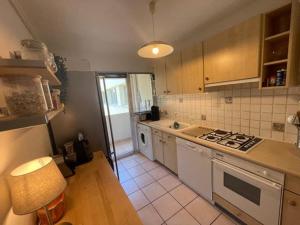 Appartements Piscine, Wi-Fi, parking privatif, terrasse, plages et commerces a pied : photos des chambres