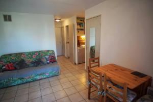 Appartement climatisé avec piscine et parking