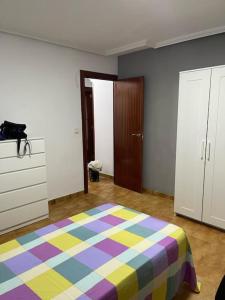 Piso completo en Calle Tibi