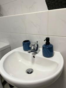 Salford Central 2-Bed - Near Uni & Mcr City Centre