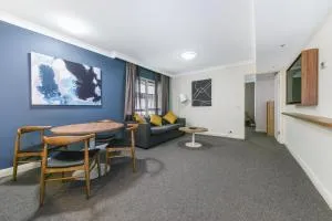 Hotel styling entire one bedroom - Lane Cove North