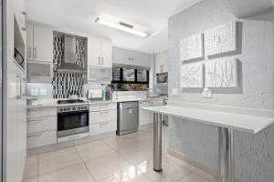 San Lameer Villa 3706 - 4 Bedroom Superior - 8 pax - San Lameer Rental Agency