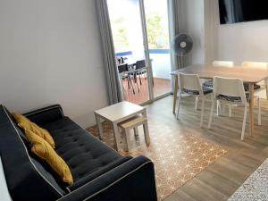 A pasos de la playa Mas Pinell, con piscina