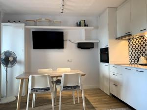 A pasos de la playa Mas Pinell, con piscina