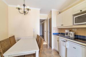 Les Appartements aux Restanques du Golfe de St Tropez - maeva Home - Appartement avec une belle vue mer 5 personnes MAE-8388