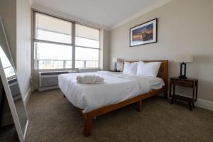 CozySuites 800 Tower 2BR with gym! 34