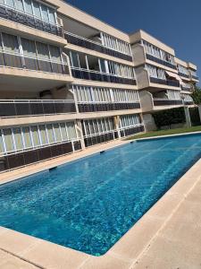 Magnífico piso al lado de playa