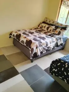 Kempton Park Lodge Esther Park - Antwerp