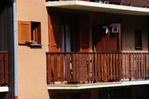 Résidence La Croix Du Sud - Studio cabine 4 personnes 2 exposé est MAE-9044