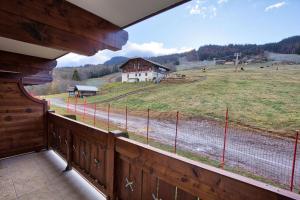 Résidence Le Schuss 1 - Appartement sur le front de neige des Evettes MAE-2734