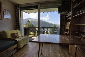 Résidence Les Alpages - Studio skis aux pieds dans une résidence avec piscine extérieure et tennis MAE-2824