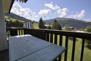 Résidence Les Alpages - Studio skis aux pieds dans une résidence avec piscine extérieure et tennis MAE-2824