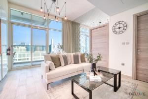 Comfortable 2BR Apartment at Studio One Dubai Marina by Deluxe Holiday Homes