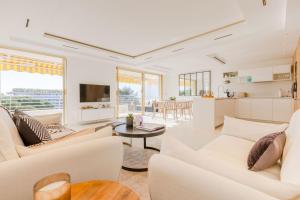4-Room Apartment of 96m with a Stunning View