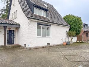 T&K Apartments - 5 Zimmer Einfamilienhaus 15min to Messe Fair DUS - Willich